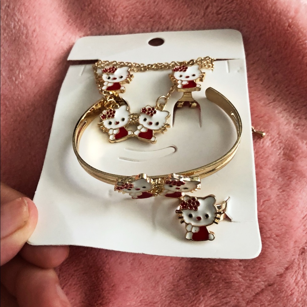 Hello Kitty jewelry set